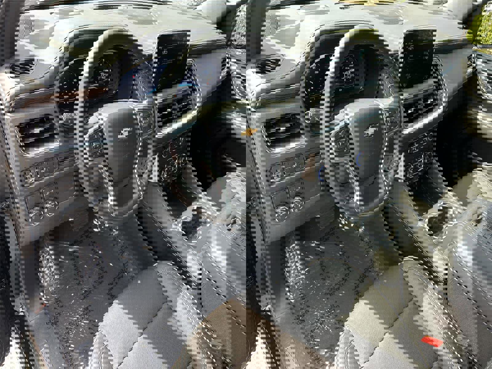 Used 2024 Chevrolet Tahoe Premier image 2