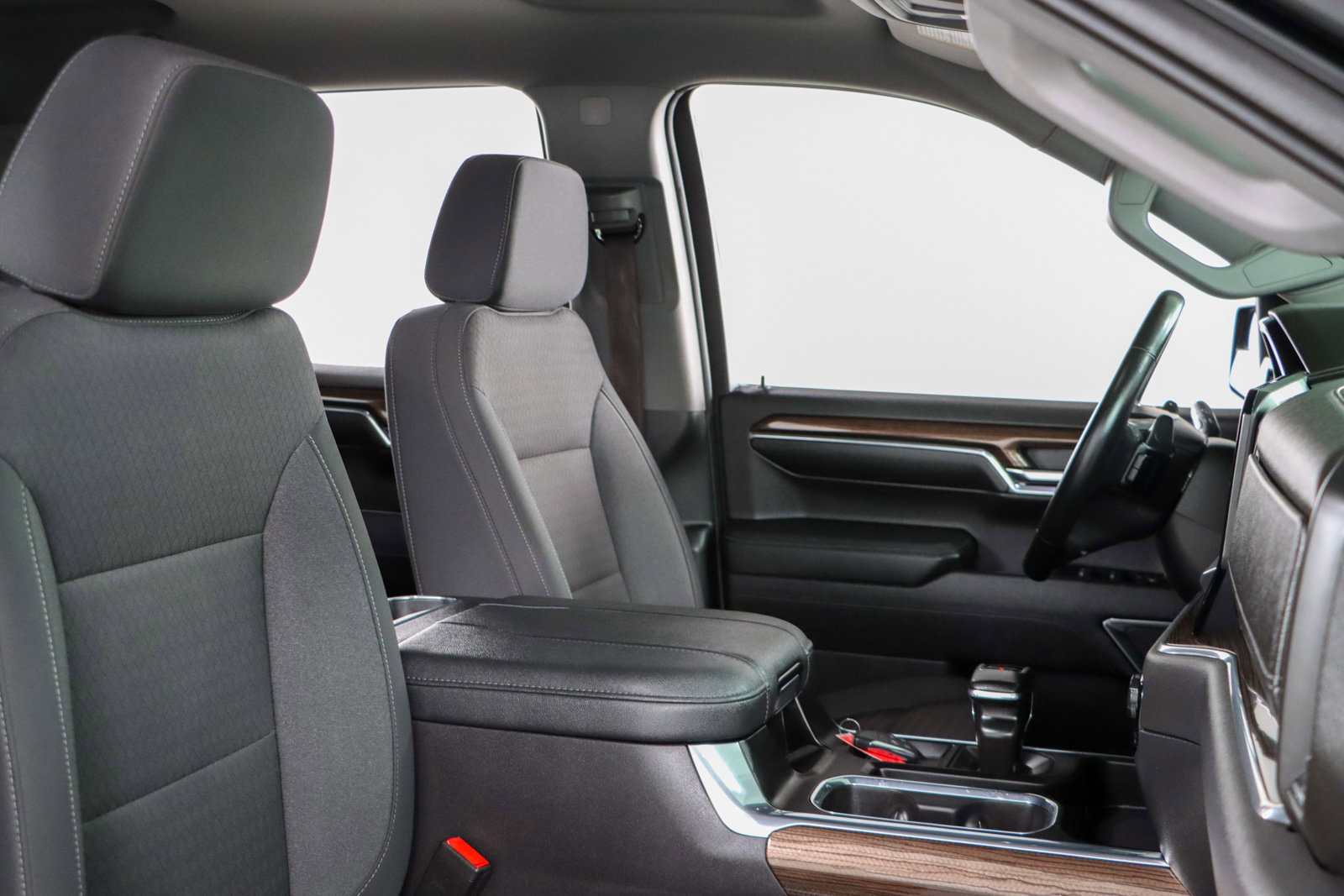 Used 2023 Chevrolet Silverado 1500 LT Trail Boss w/ Protection Package image 28