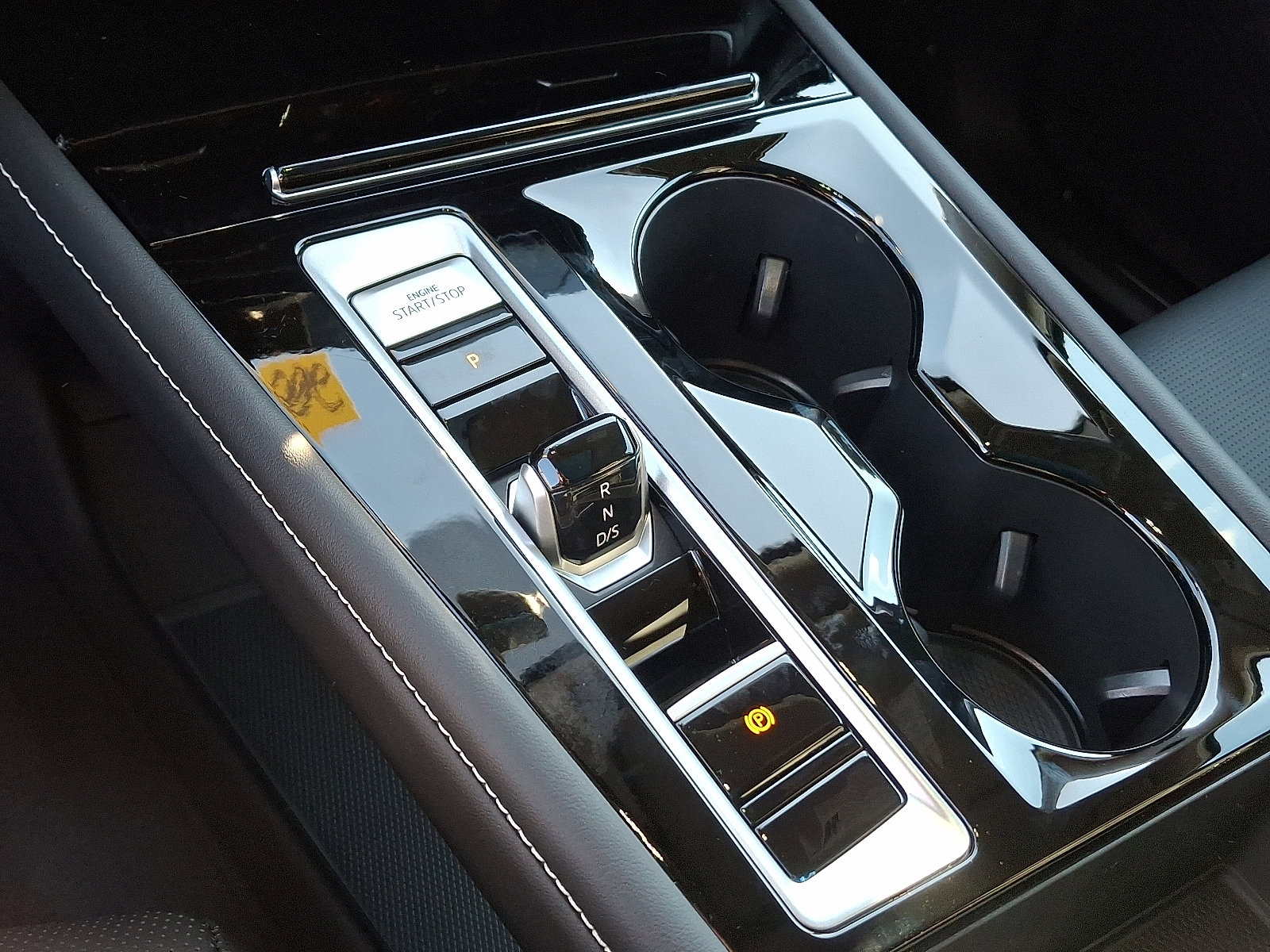 New 2026 Volkswagen Atlas SEL Premium R-Line image 7