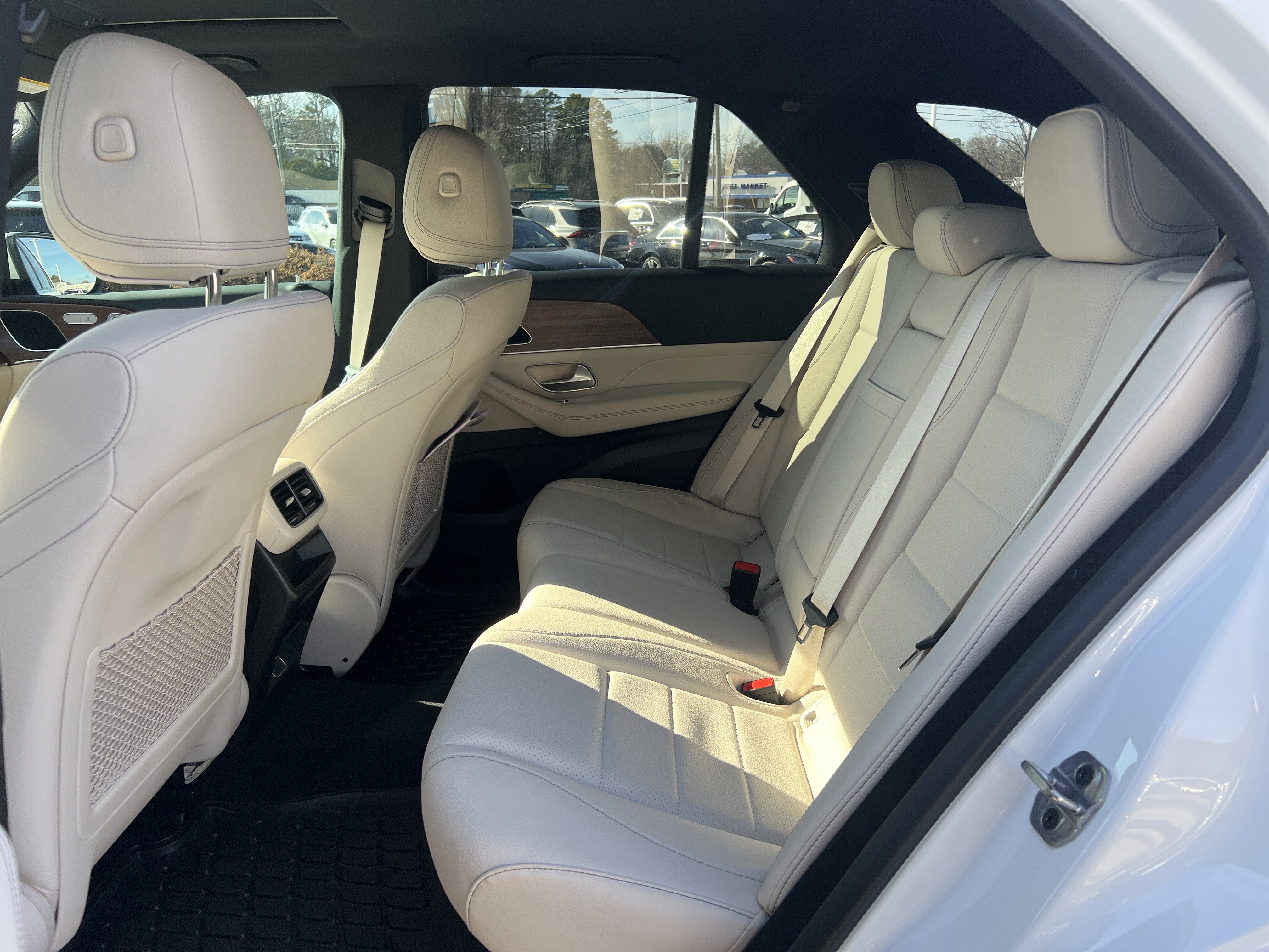 Certified 2025 Mercedes-Benz GLE 350 4MATIC image 32