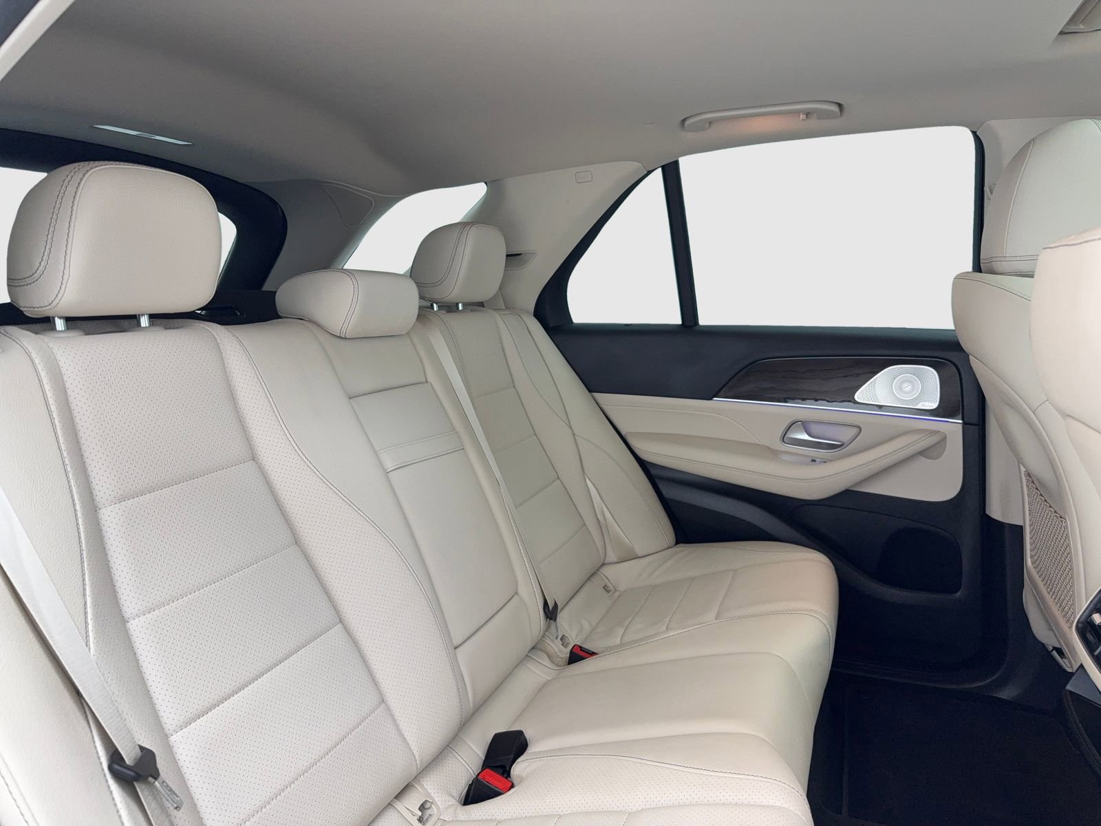 Used 2021 Mercedes-Benz GLE 350 4MATIC w/ Premium Package image 44