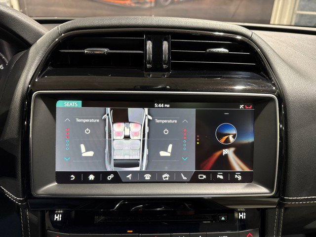 Used 2020 Jaguar F-PACE R-Sport image 77