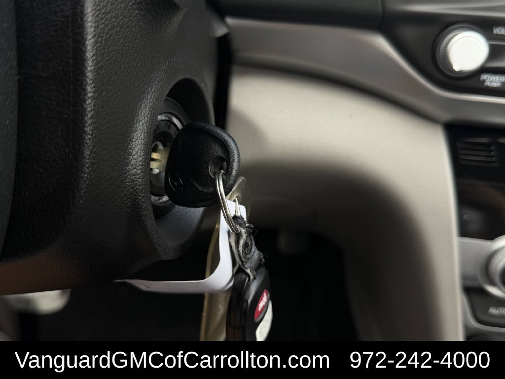 Used 2020 Hyundai Elantra SE FWD image 22
