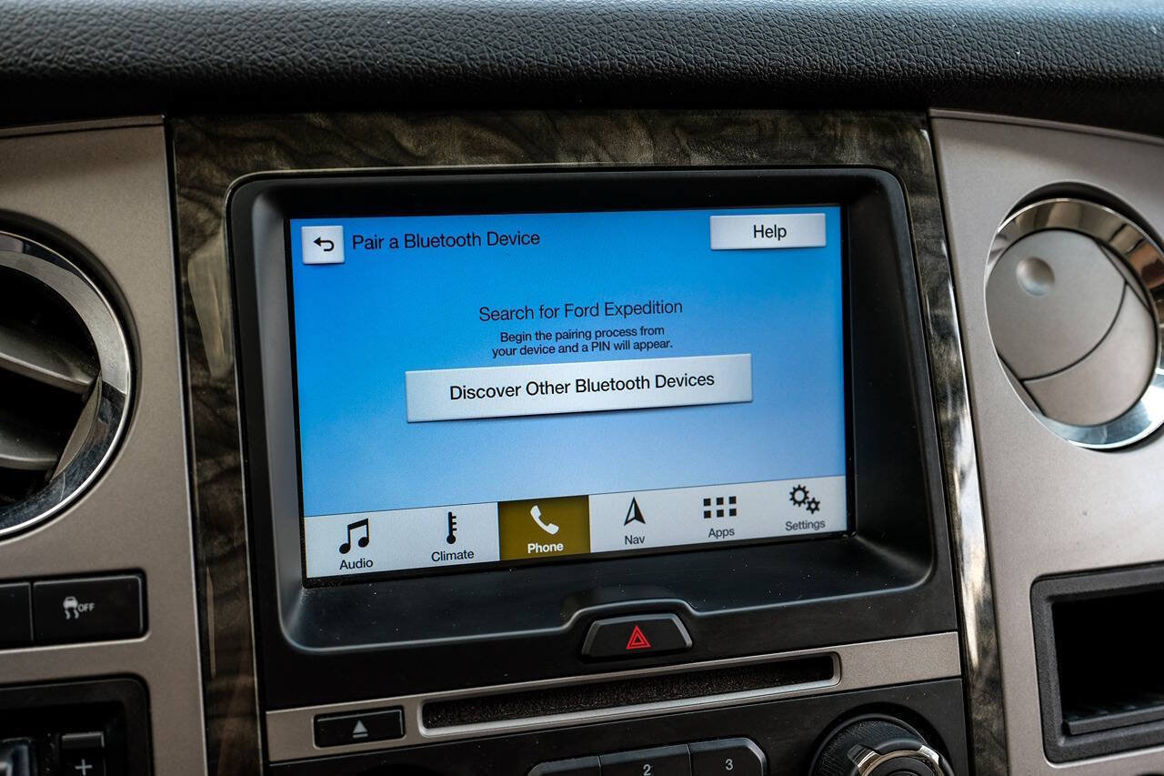 Used 2017 Ford Expedition Limited w/ Equipment Group 301A RWD image 28