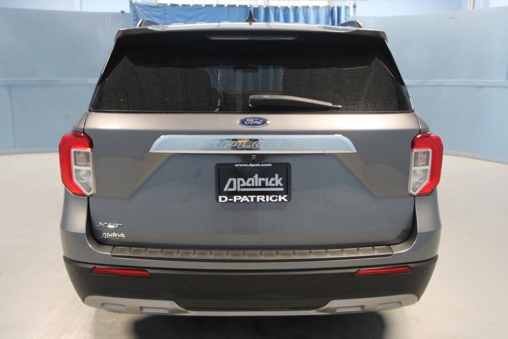 Used 2022 Ford Explorer XLT w/ Equipment Group 202A RWD image 32