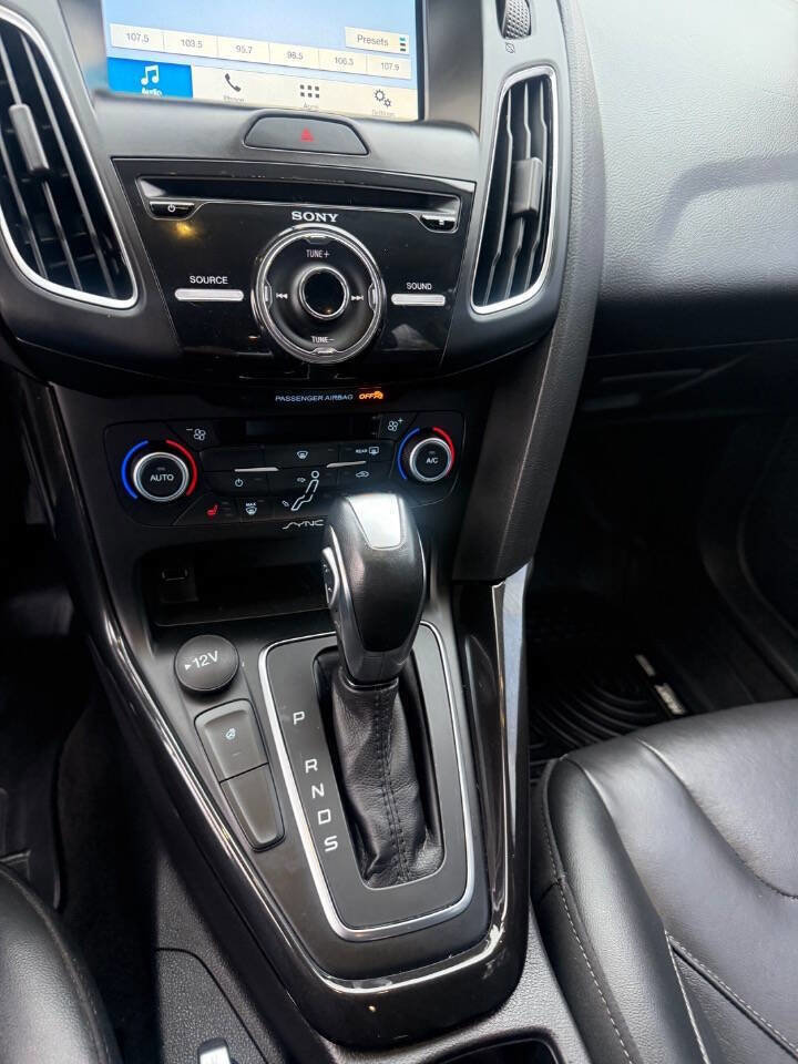 Used 2018 Ford Focus Titanium image 31