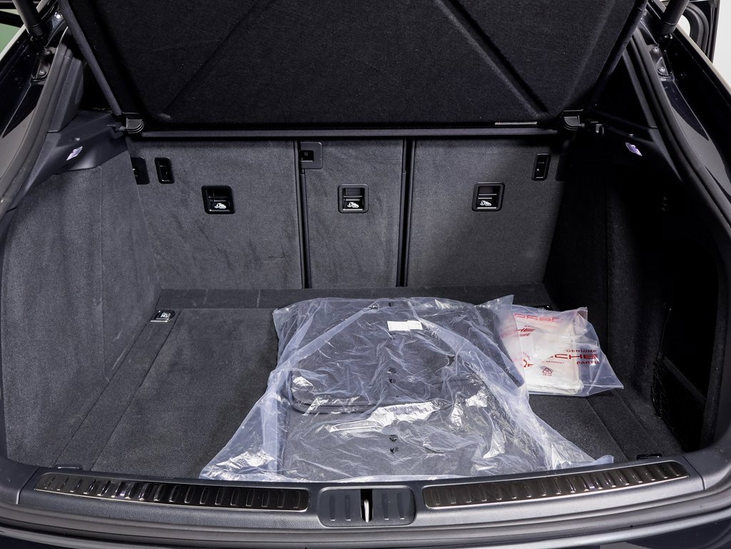 New 2025 Porsche Macan S image 13