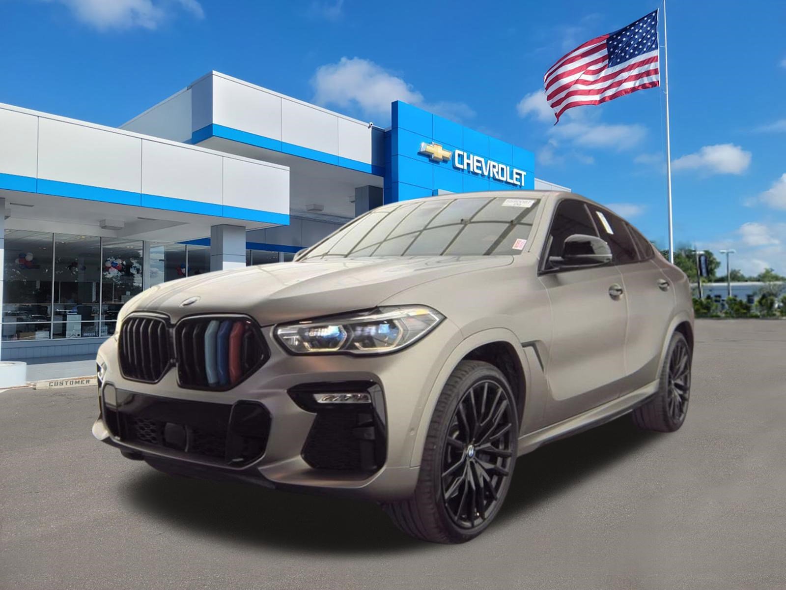 Used 2020 BMW X6 M50i w/ Executive Package AWD/4WD image 8