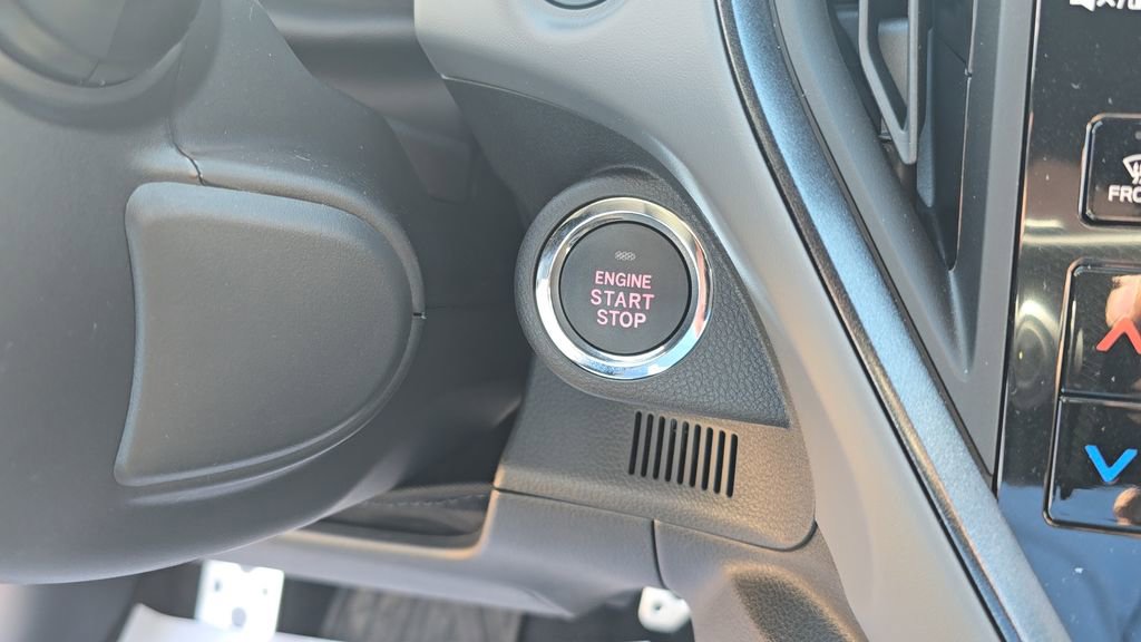 Used 2025 Subaru Crosstrek 2.5i Sport w/ Crosstrek Mirror Package image 29