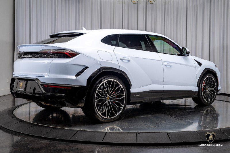 Used 2025 Lamborghini Urus SE image 14