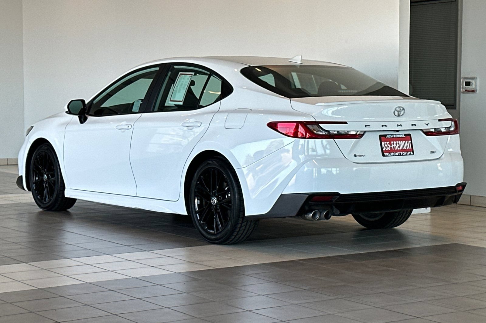 Certified 2025 Toyota Camry SE FWD image 6