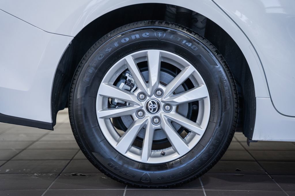 Used 2025 Toyota Camry LE image 15