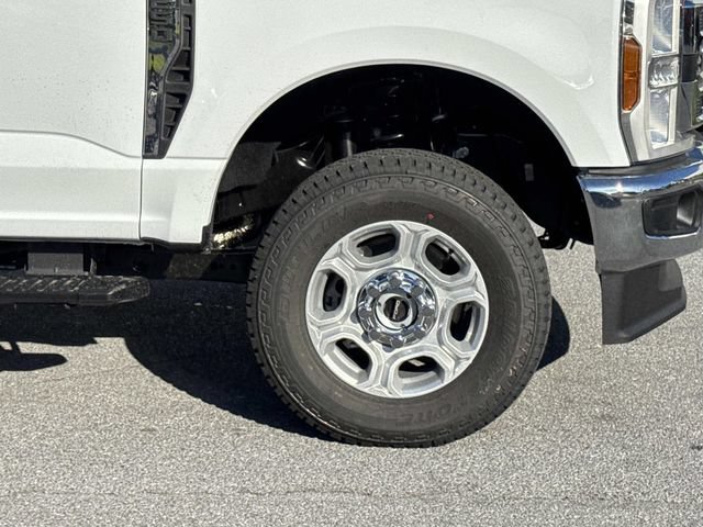 New 2026 Ford F250 XLT w/ FX4 Off-Road Package AWD/4WD image 8