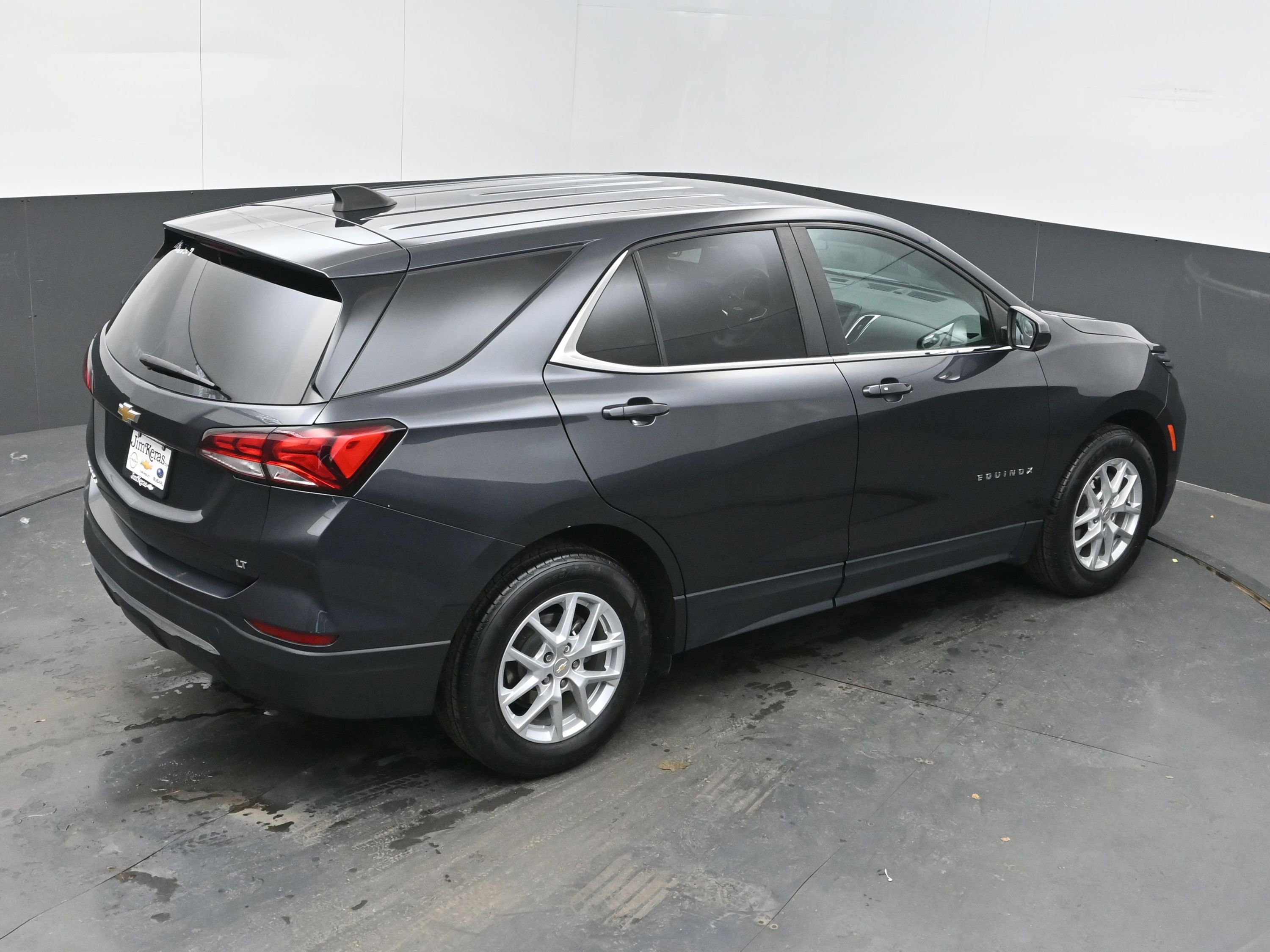 Used 2023 Chevrolet Equinox LT image 38