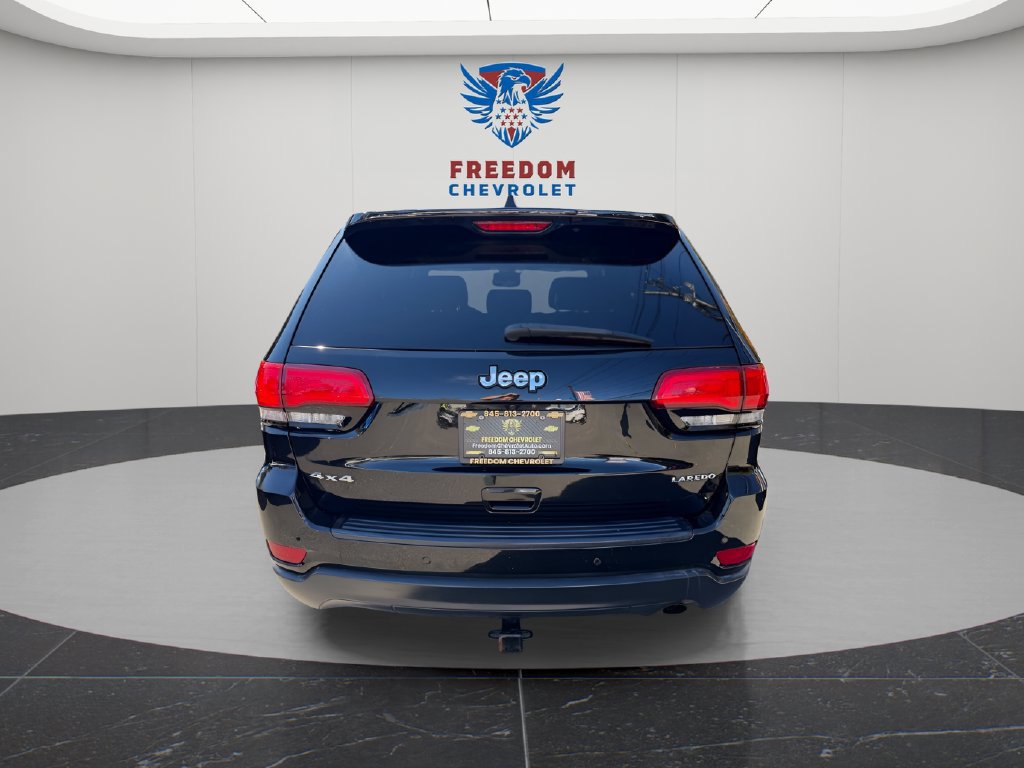 Used 2017 Jeep Grand Cherokee Laredo w/ Quick Order Package 23E AWD/4WD image 5