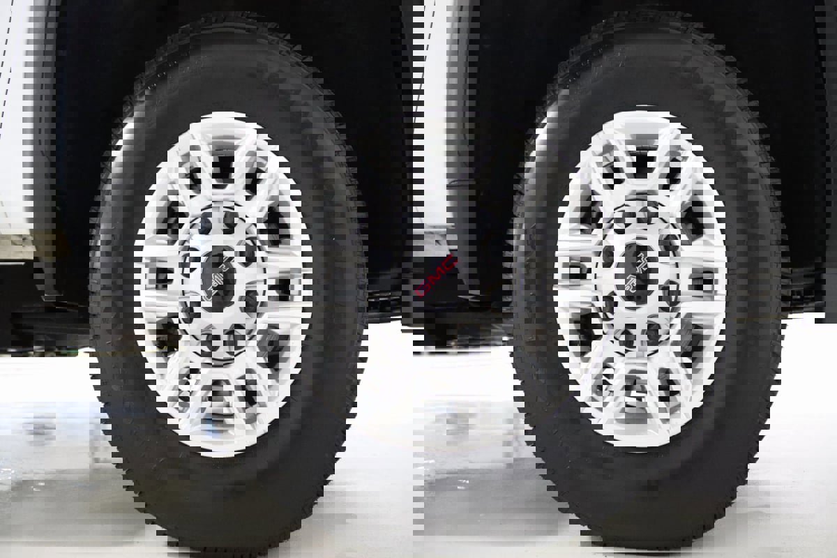 Used 2025 GMC Sierra 2500 SLE w/ SLE Convenience Package image 85