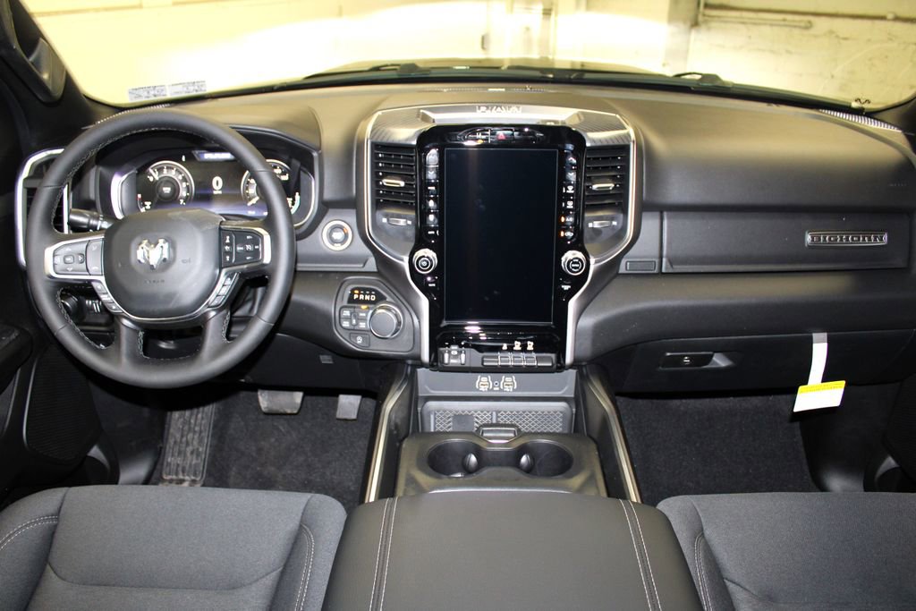 New 2026 RAM 1500 4x4 Crew Cab image 9