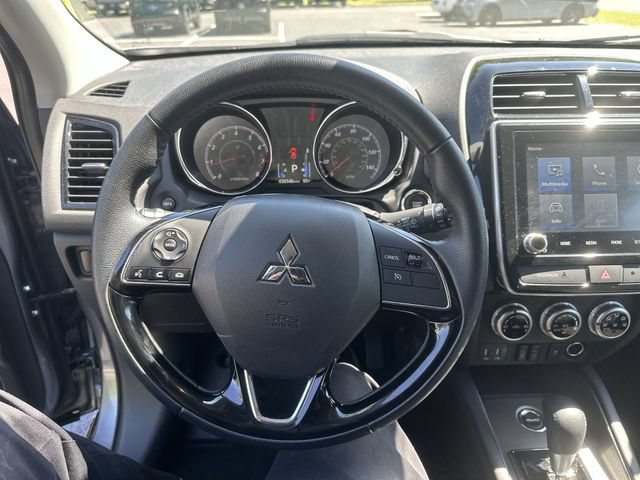 Used 2025 Mitsubishi Outlander Sport SE AWD/4WD image 13