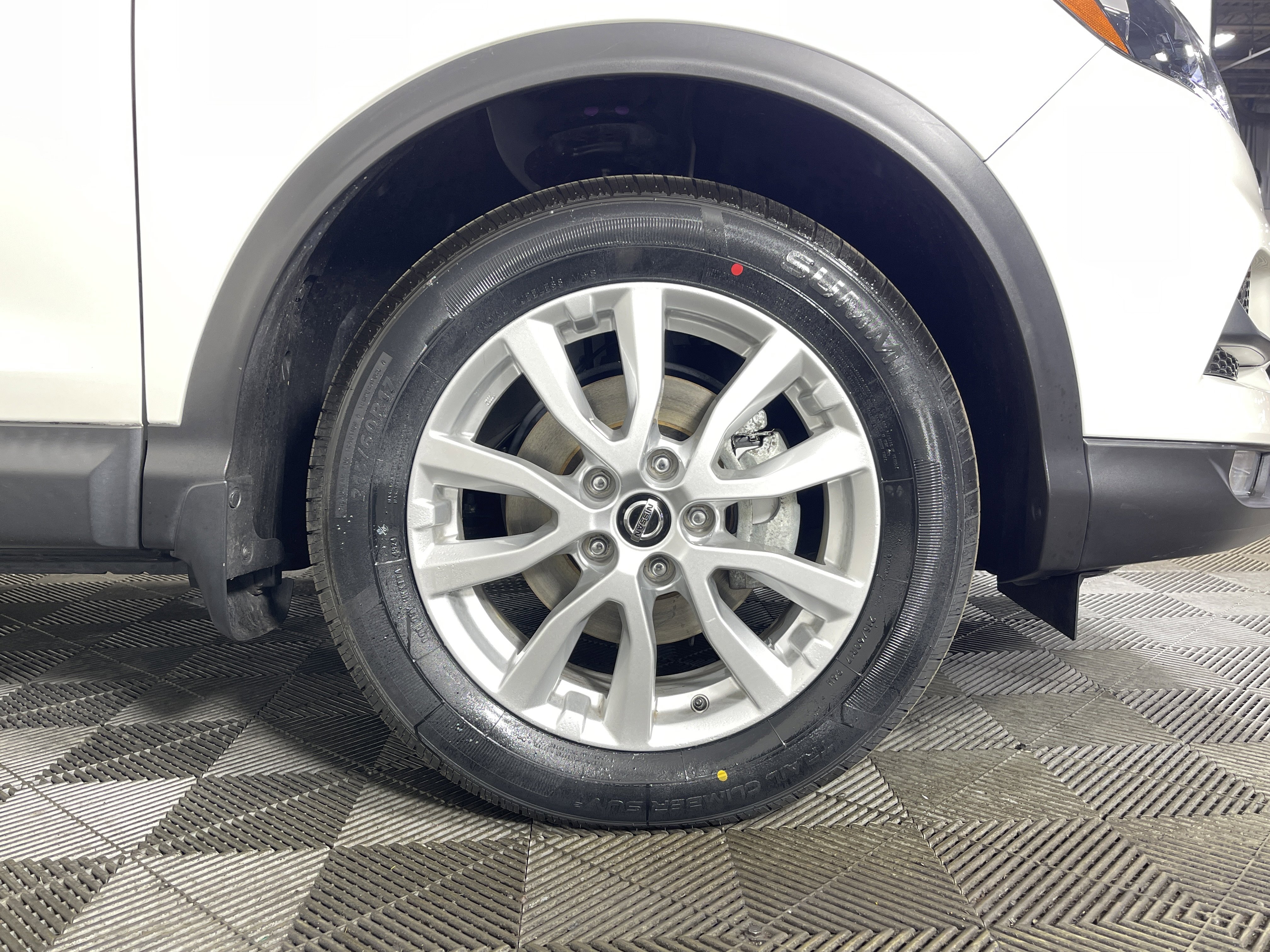 Used 2022 Nissan Rogue Sport SV image 7