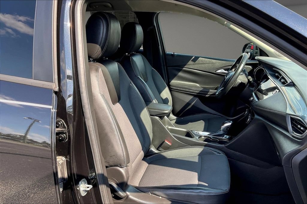Used 2021 Buick Encore GX Preferred w/ Sport Touring Package FWD image 32