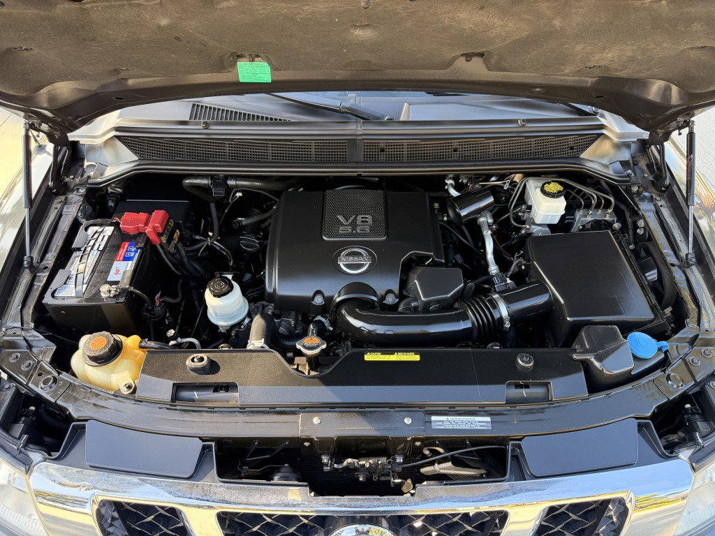 Used 2012 Nissan Titan SV image 14