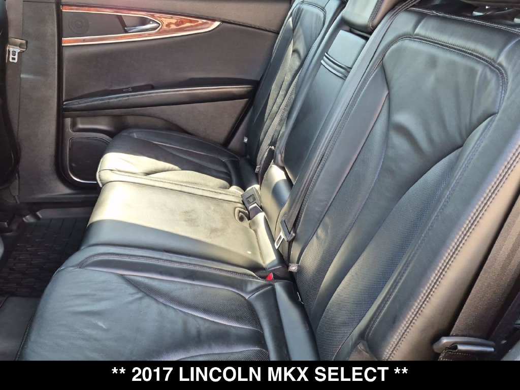 Used 2017 Lincoln MKX Select w/ Select Plus Package FWD image 3