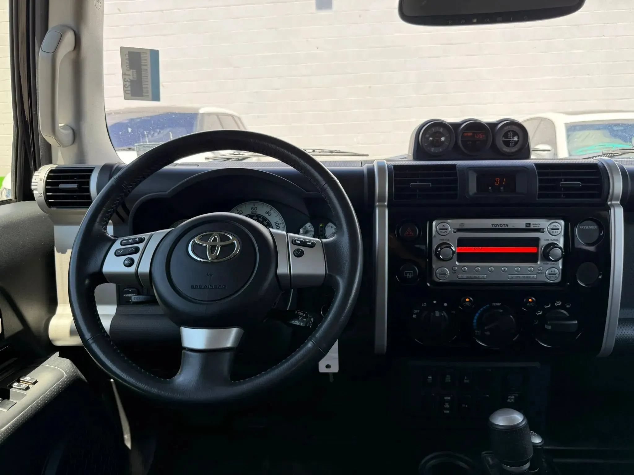 Used 2014 Toyota FJ Cruiser 4WD w/ Upgrade Package image 18