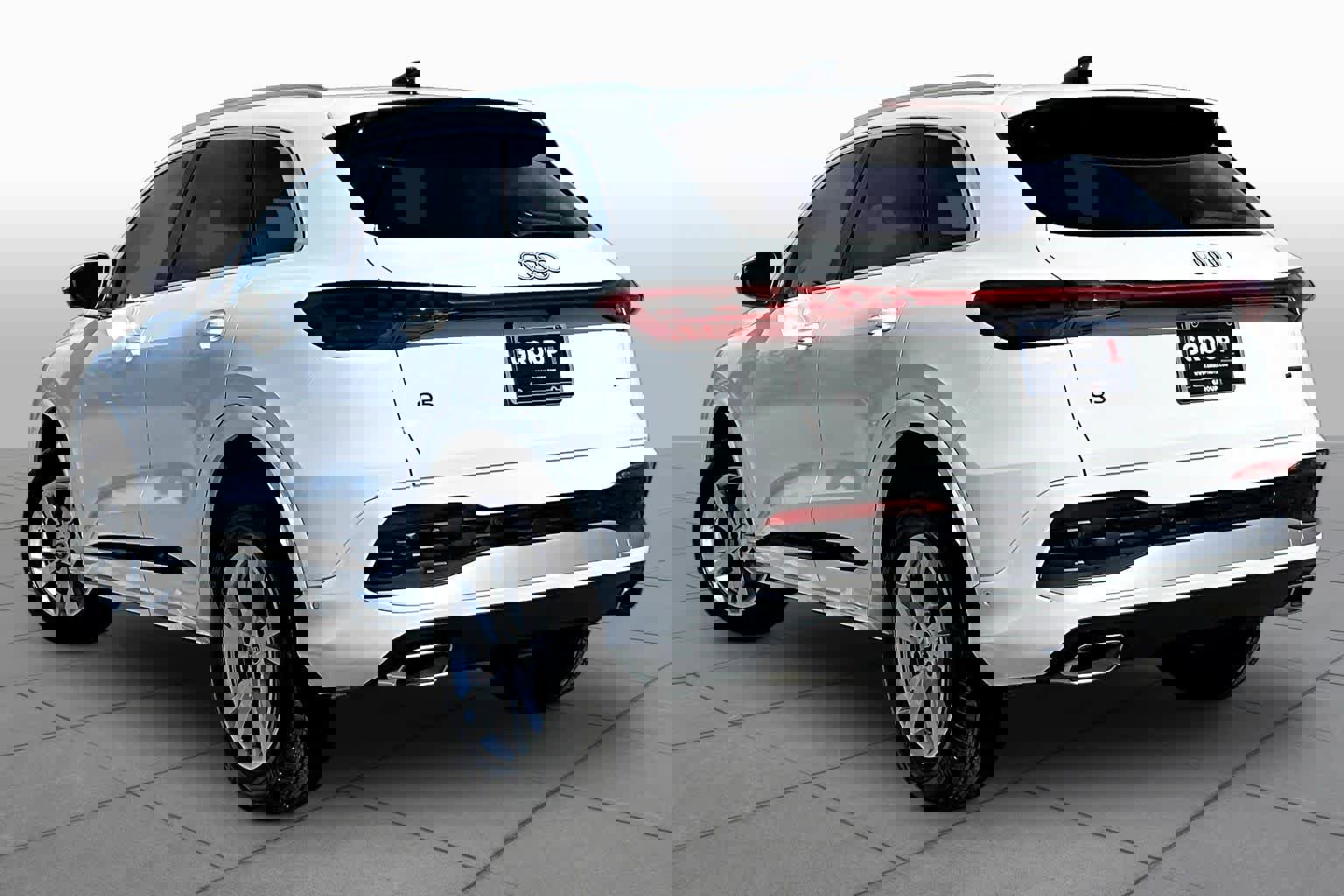 Used 2025 Audi Q5 Premium image 12