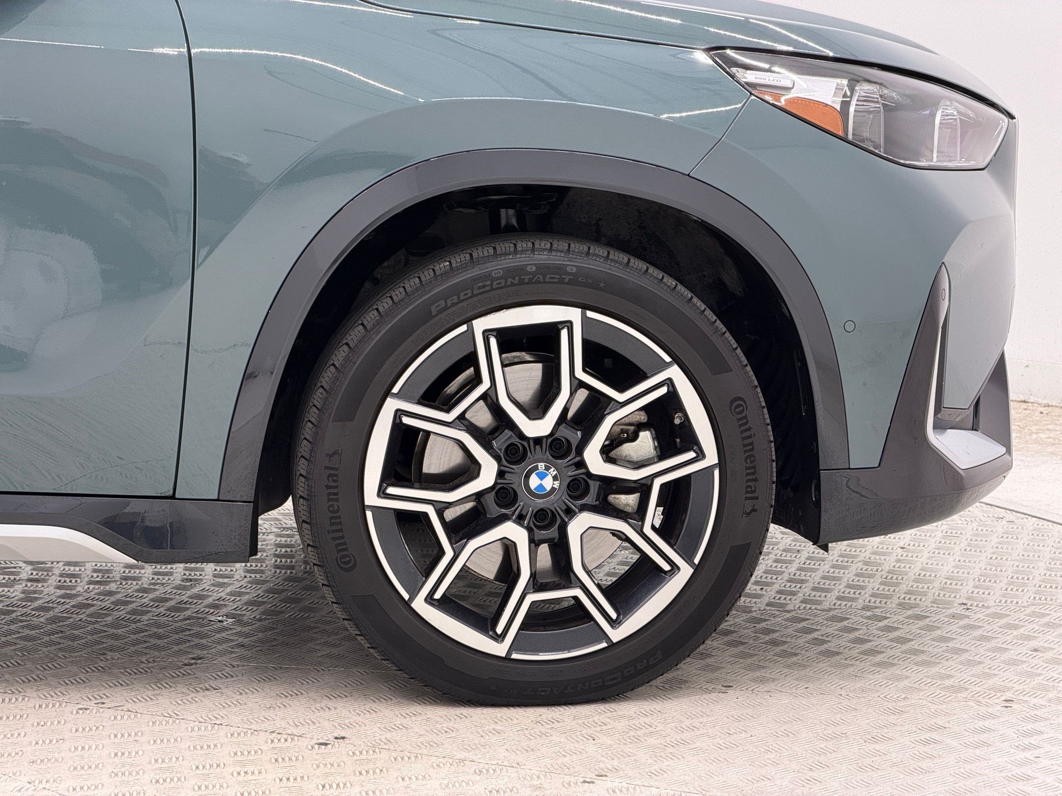 Used 2026 BMW X1 xDrive28i AWD/4WD image 13