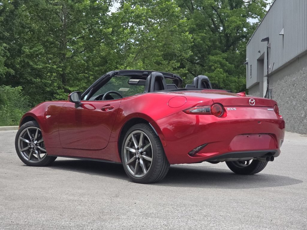 Used 2022 MAZDA MX-5 Miata Grand Touring RWD image 13