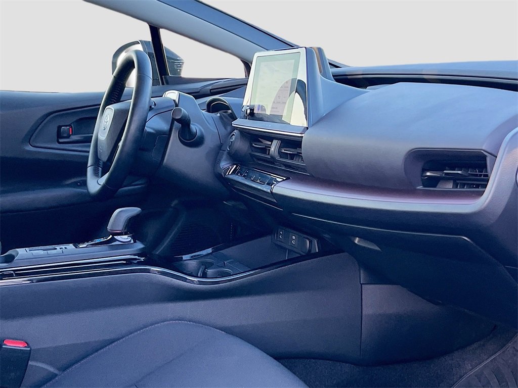 Used 2024 Toyota Prius Prime SE image 26