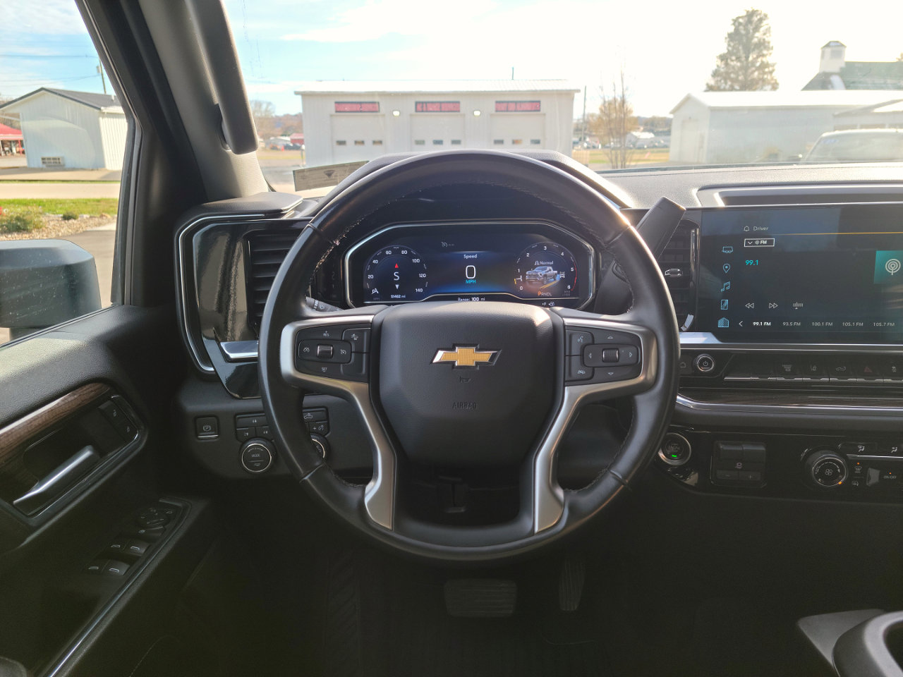 Used 2024 Chevrolet Silverado 2500 LT image 10