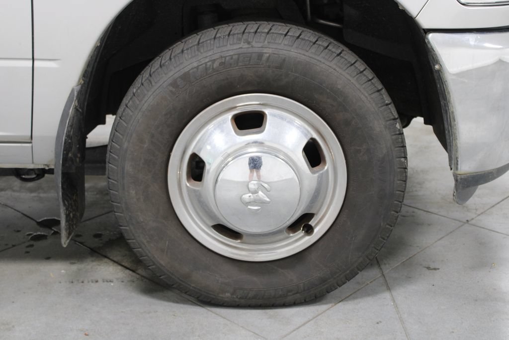 Used 2018 RAM 3500 Tradesman w/ Chrome Appearance Group RWD image 14