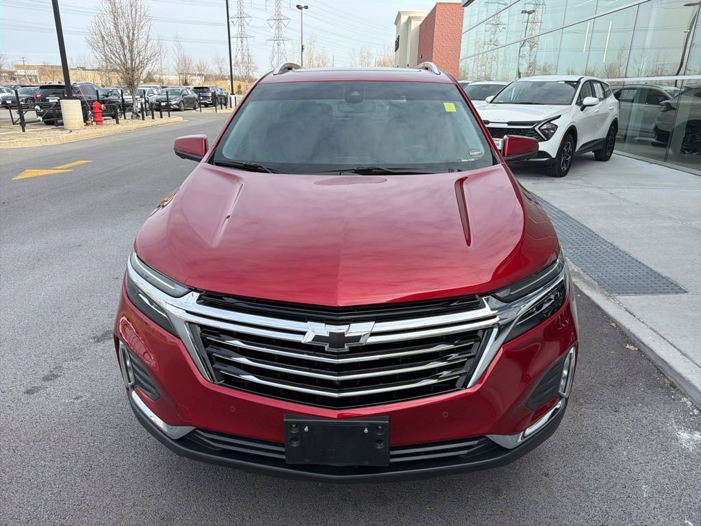 Used 2023 Chevrolet Equinox Premier image 2