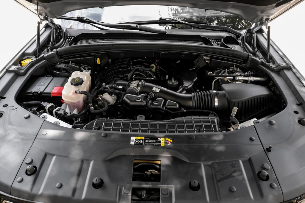 Used 2023 Jeep Grand Cherokee Limited AWD/4WD image 7