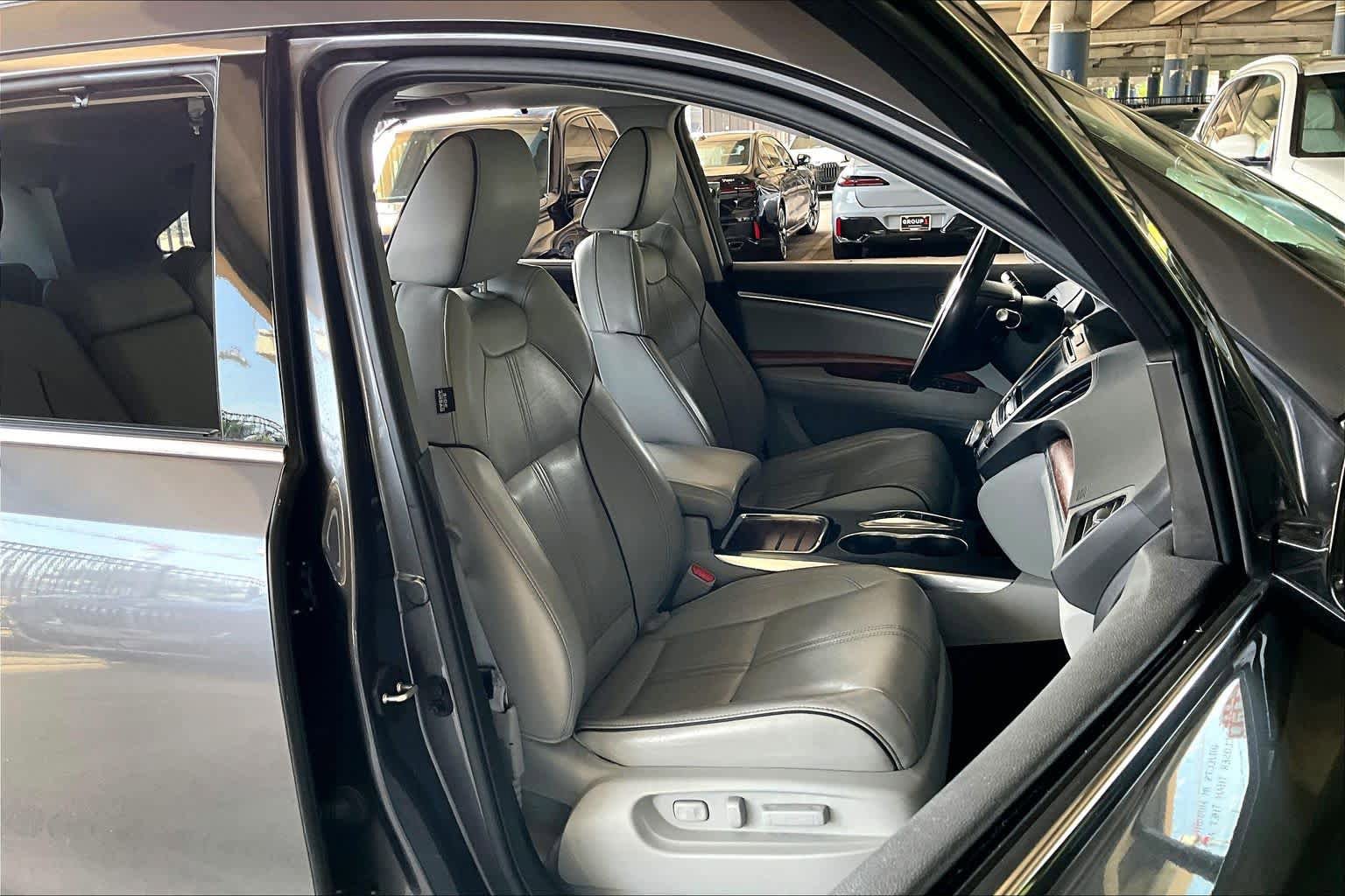 Used 2017 Acura MDX SH-AWD image 8