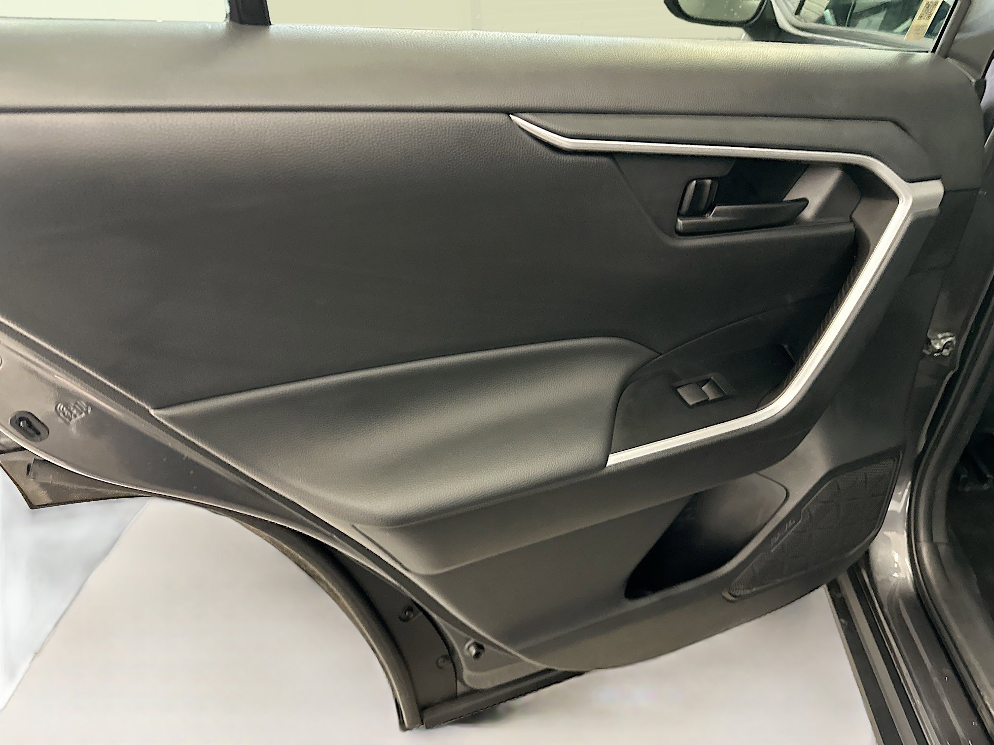 Used 2024 Toyota RAV4 LE image 27