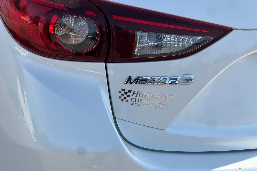 Used 2017 MAZDA MAZDA3 Touring FWD image 23