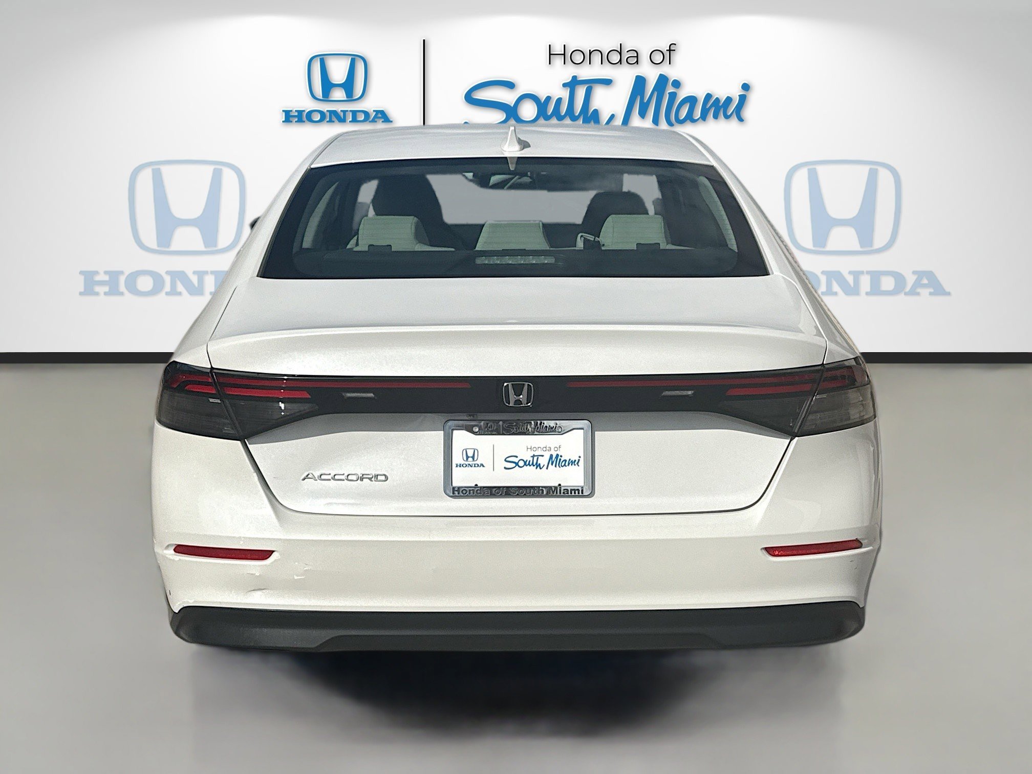 Used 2023 Honda Accord EX image 6