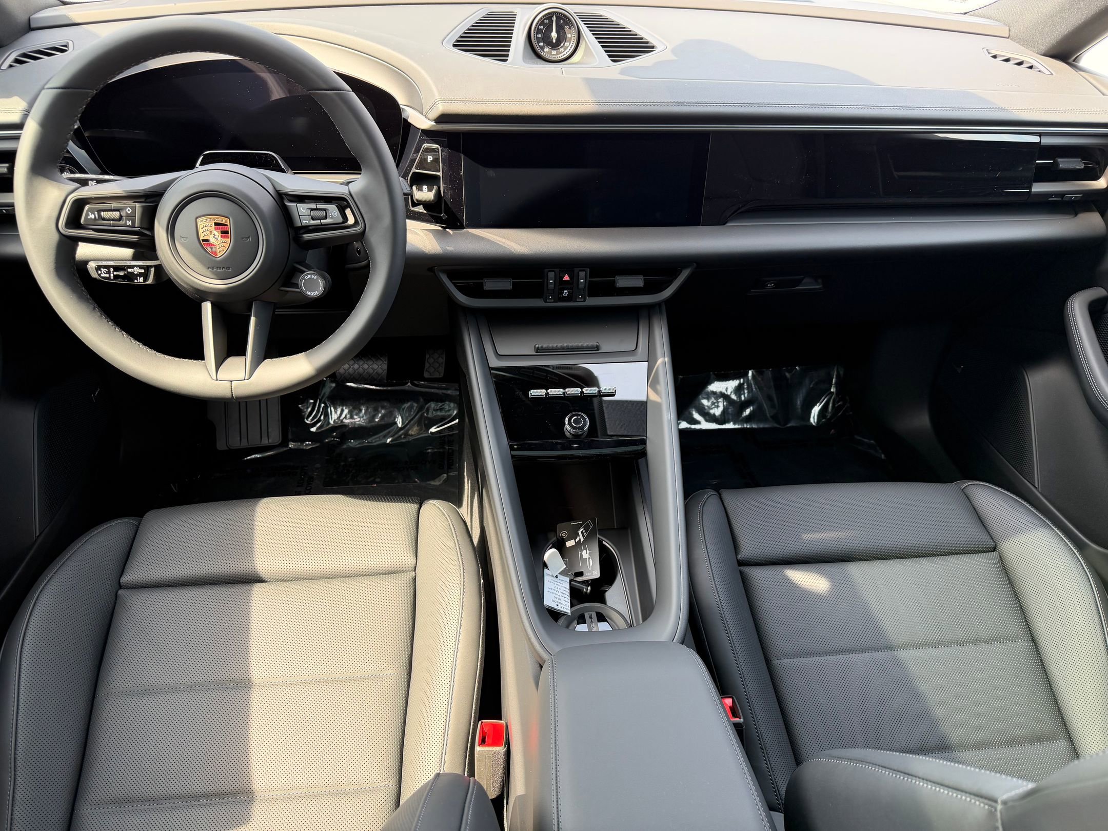 New 2026 Porsche Macan 4 Electric AWD/4WD image 21