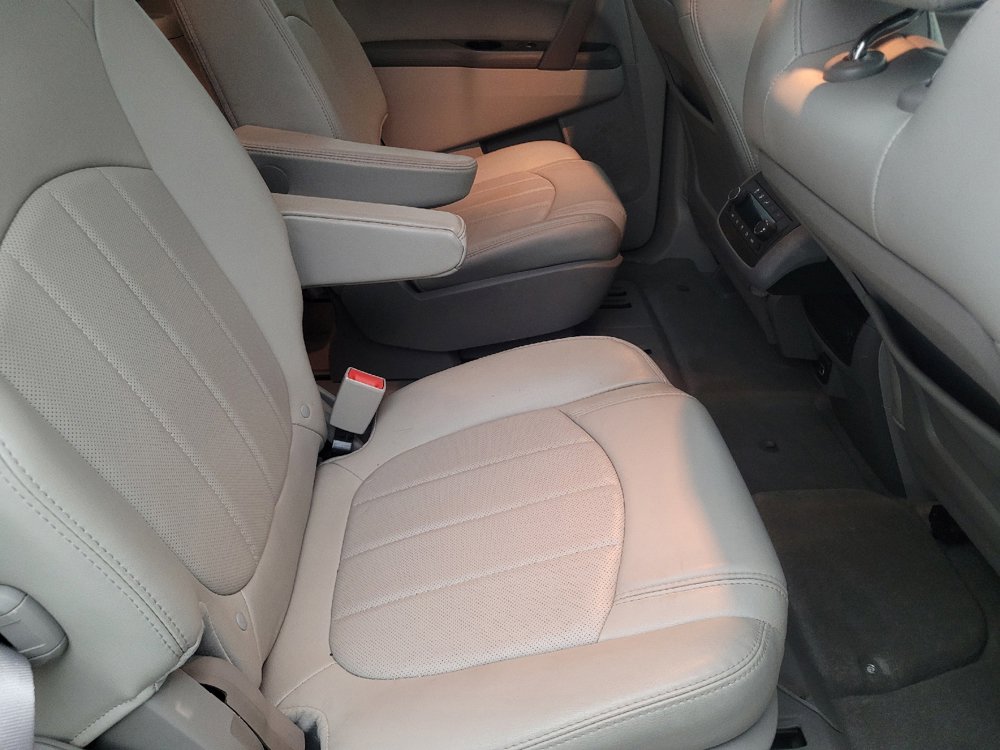 Used 2017 Buick Enclave Premium w/ Experience Buick Package FWD image 19