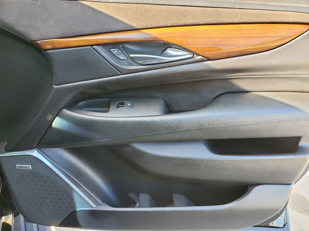 Used 2016 Cadillac Escalade Premium image 33