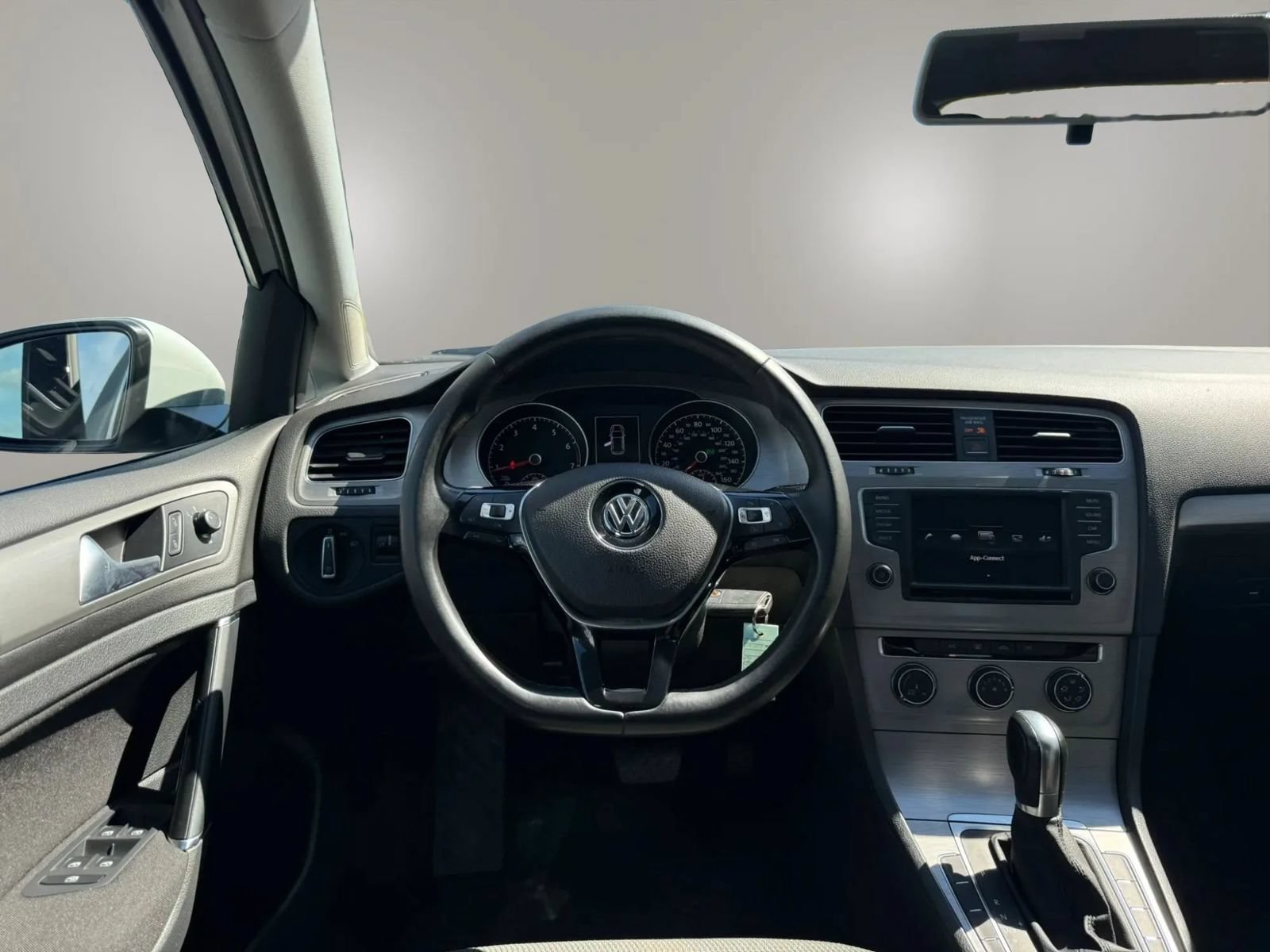 Used 2016 Volkswagen Golf S FWD image 37