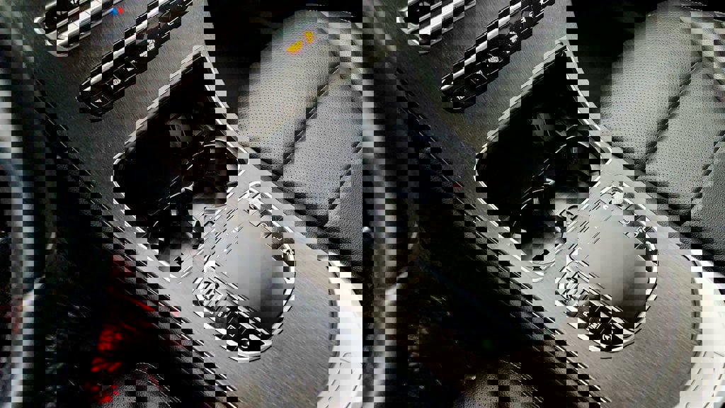 Used 2022 Mercedes-Benz GLC 300 4MATIC w/ Multimedia Package Lite image 15