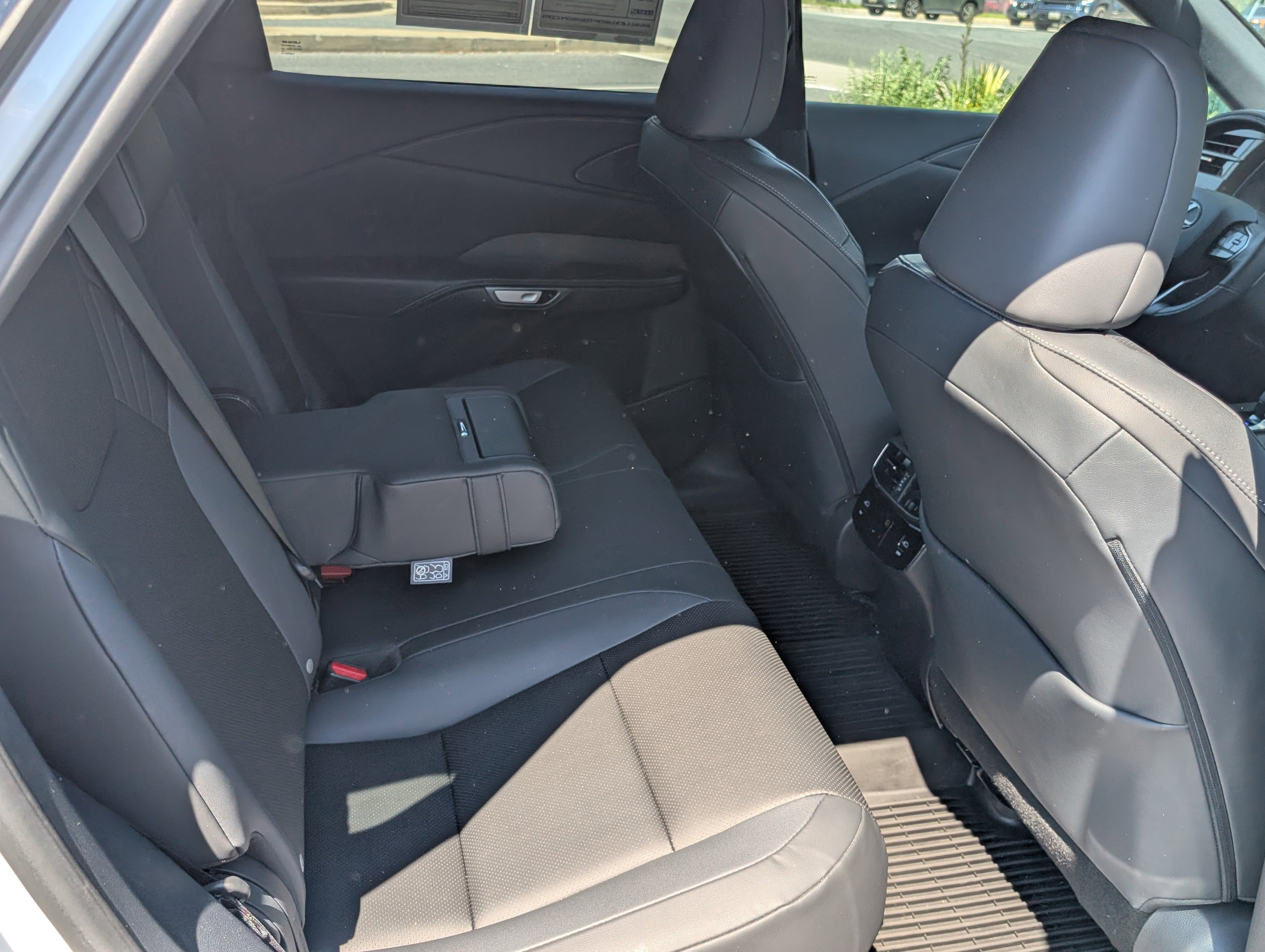 Used 2023 Lexus RX 350 Premium w/ Accessory Package AWD/4WD image 11