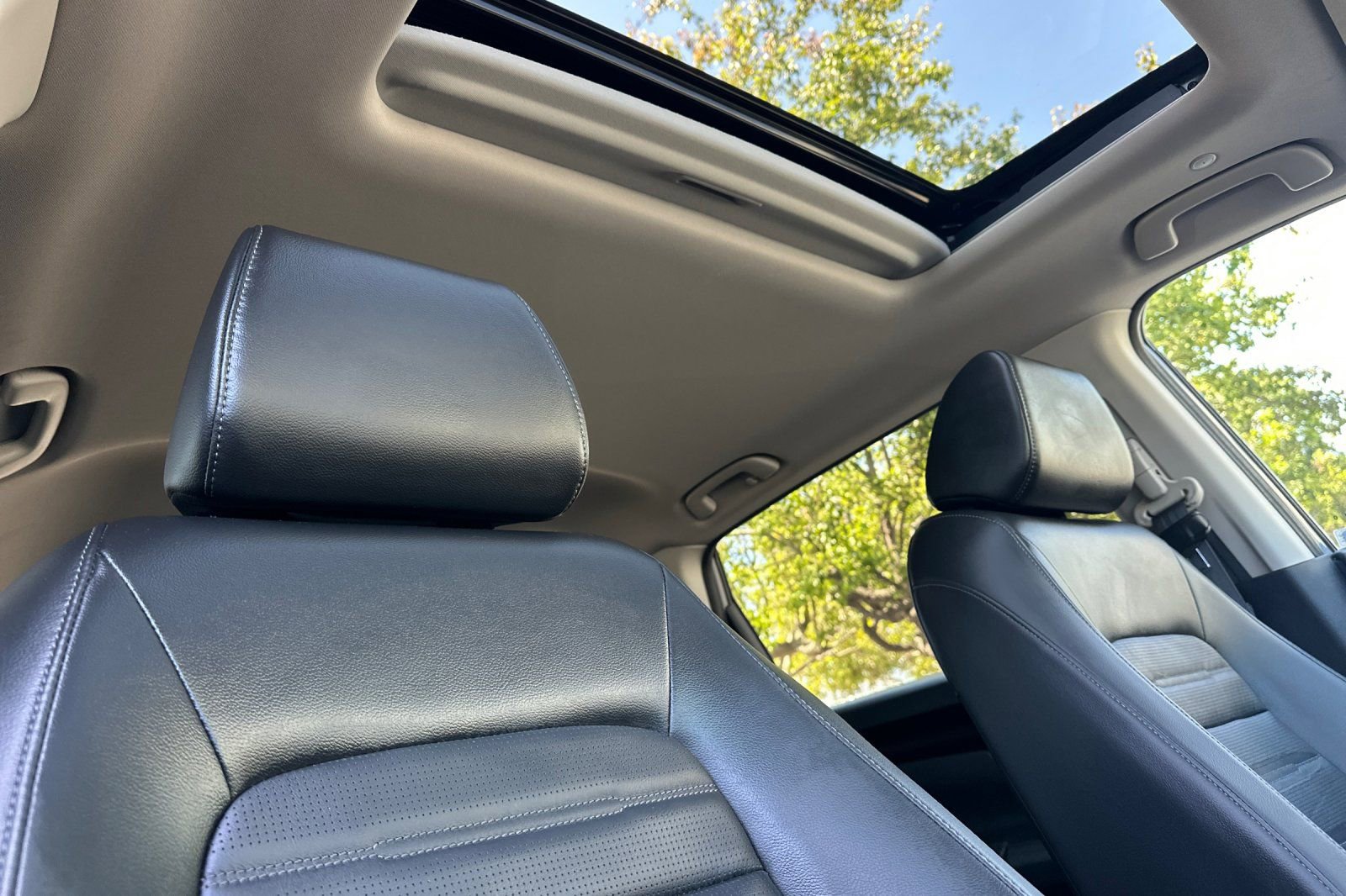 Used 2024 Honda CR-V EX-L image 17