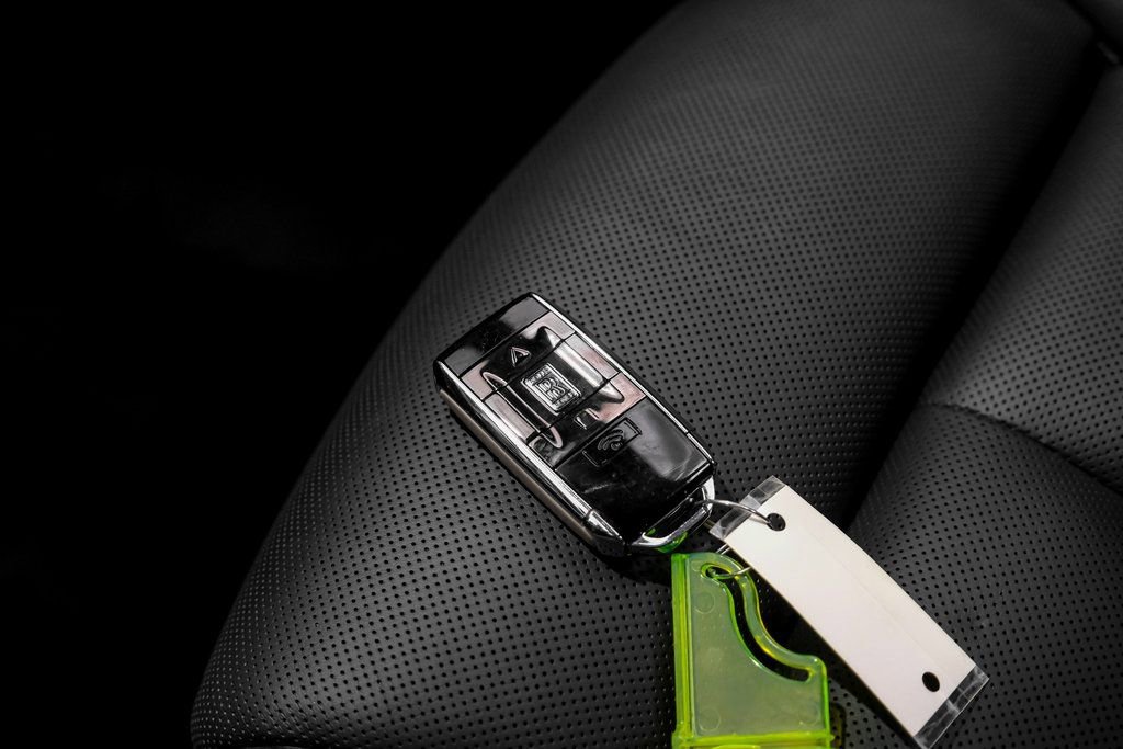 Used 2023 Rolls-Royce Cullinan Black Badge w/ Driver's Package image 77