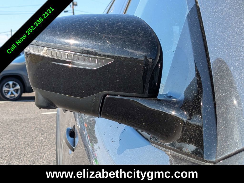 Used 2019 Nissan Pathfinder SL image 11