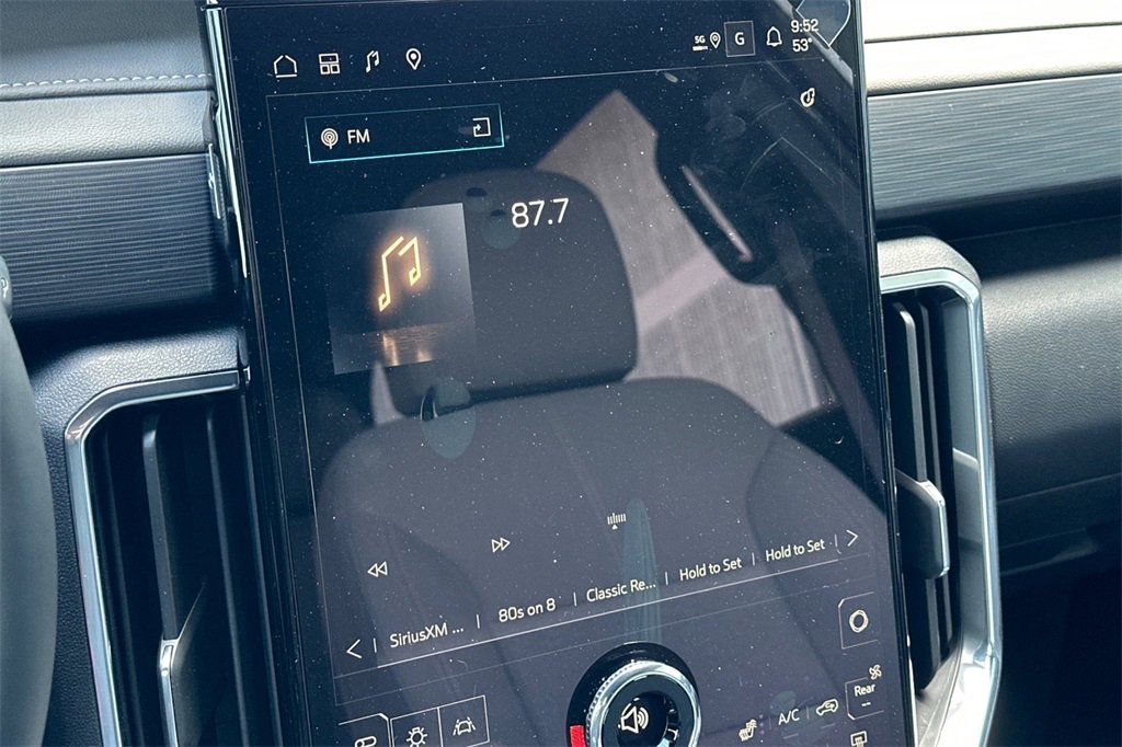 New 2025 GMC Acadia Elevation image 17