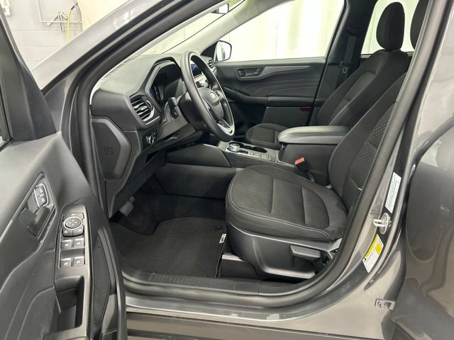Used 2025 Ford Escape Active AWD/4WD image 10